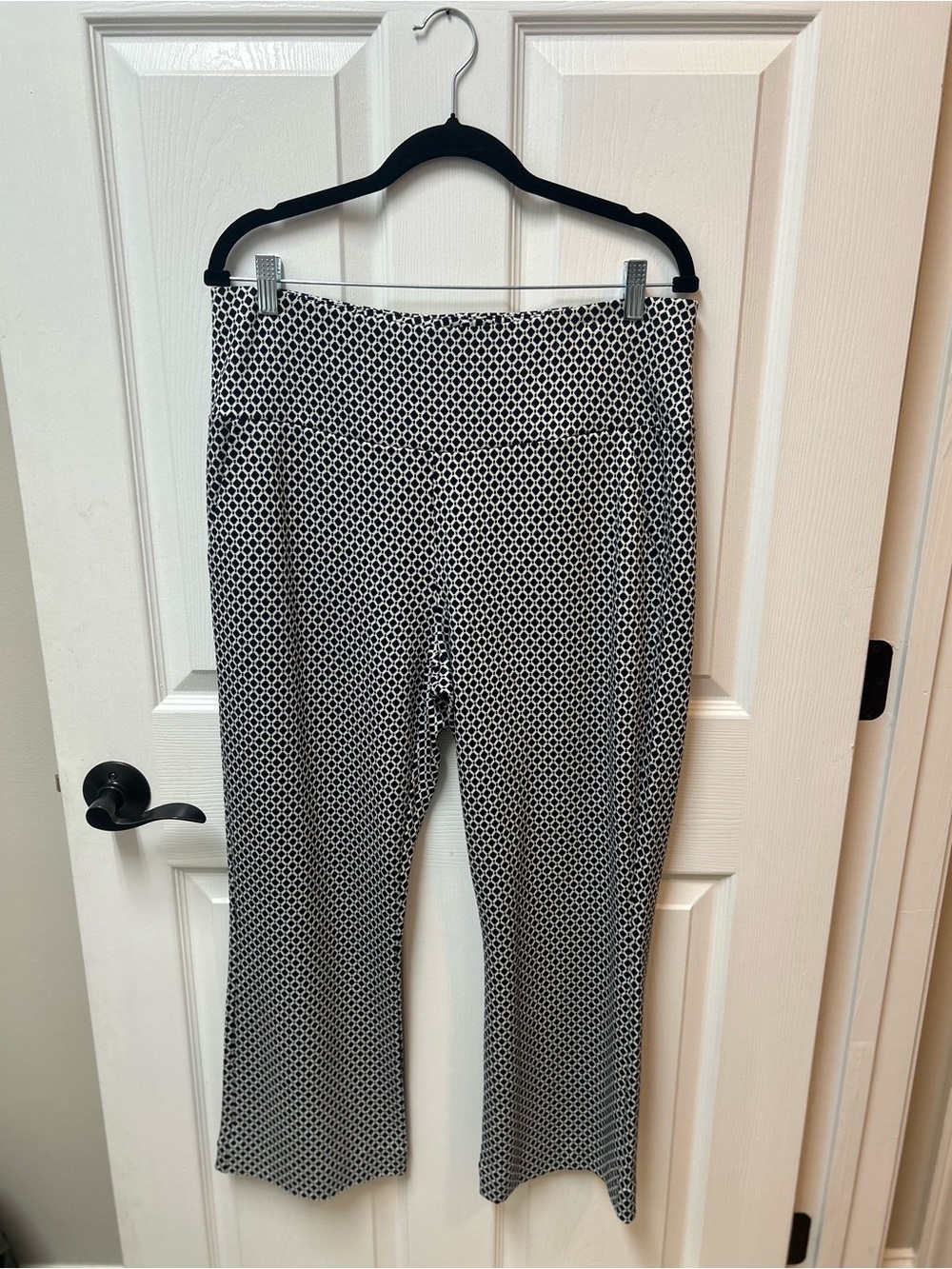 Cabi Mod Crop Women's Navy & White Patterned Pull-On Pants